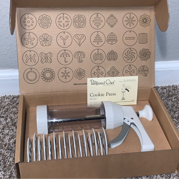 The Pampered Chef Kitchen The Pampered Chef Cookie Press Poshmark